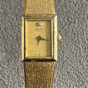 Seiko Gold-Tone Quartz Metal Clasp